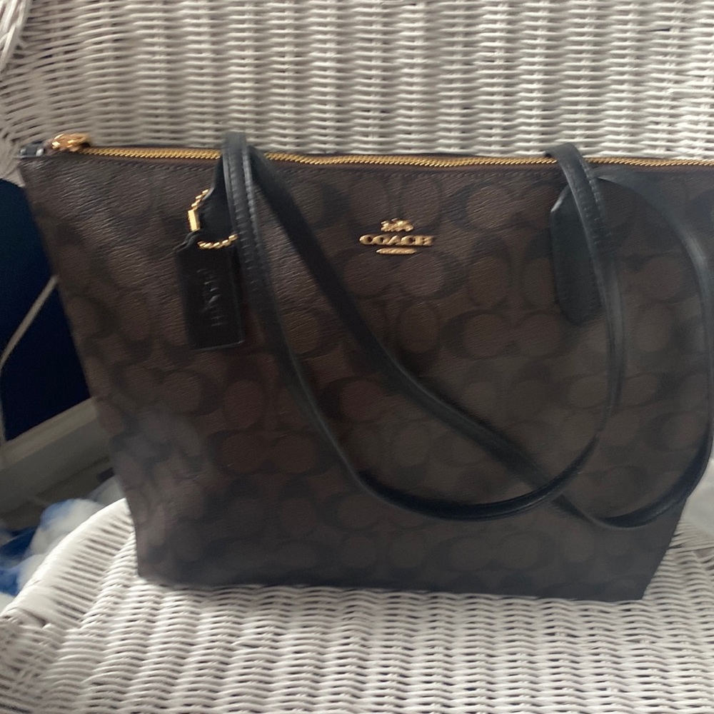 Coach bag Gorgeous classic handbag
